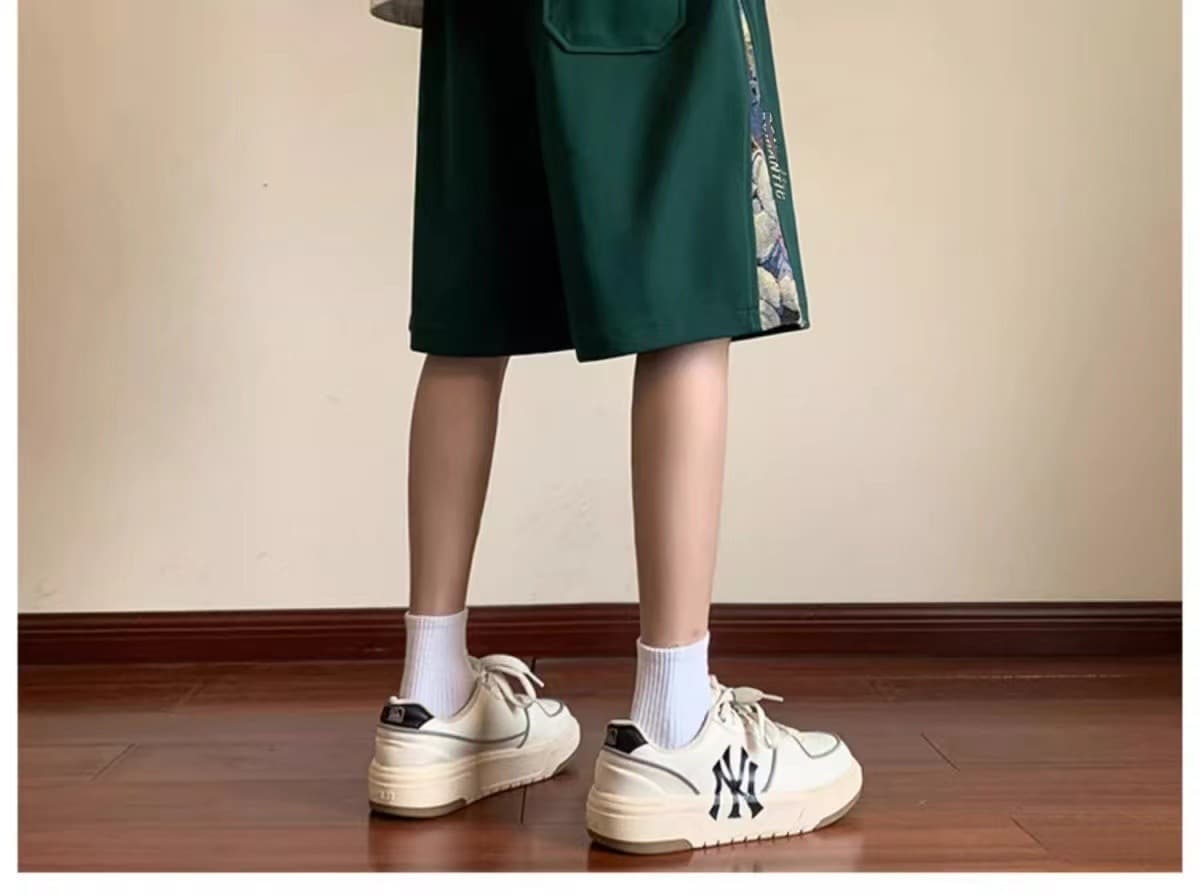 ショートパンツ 生成です