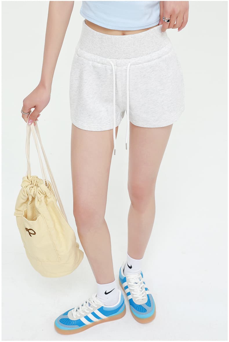 ショートパンツ やわらか素材のリラックスショートパンツ