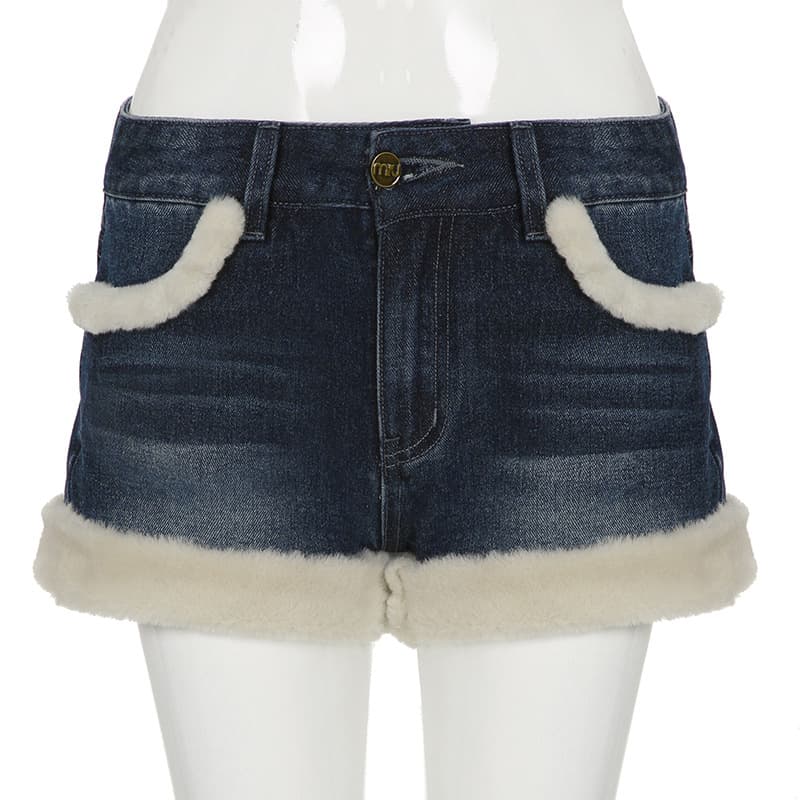 もこもこ裏ボアデニムショートパンツ