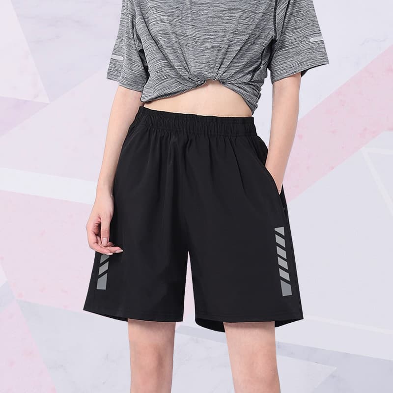 アスリート向け軽量ショートパンツ