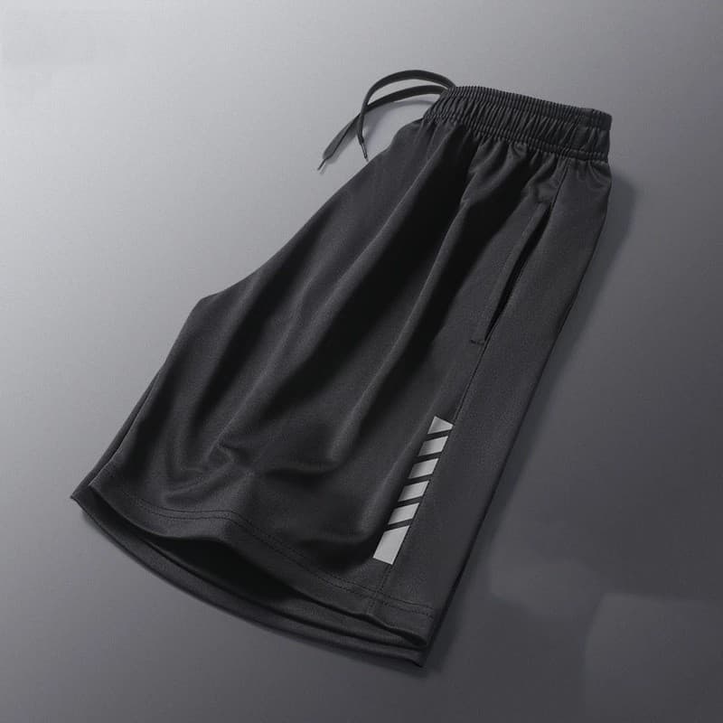 スポーツ機能性ショートパンツ