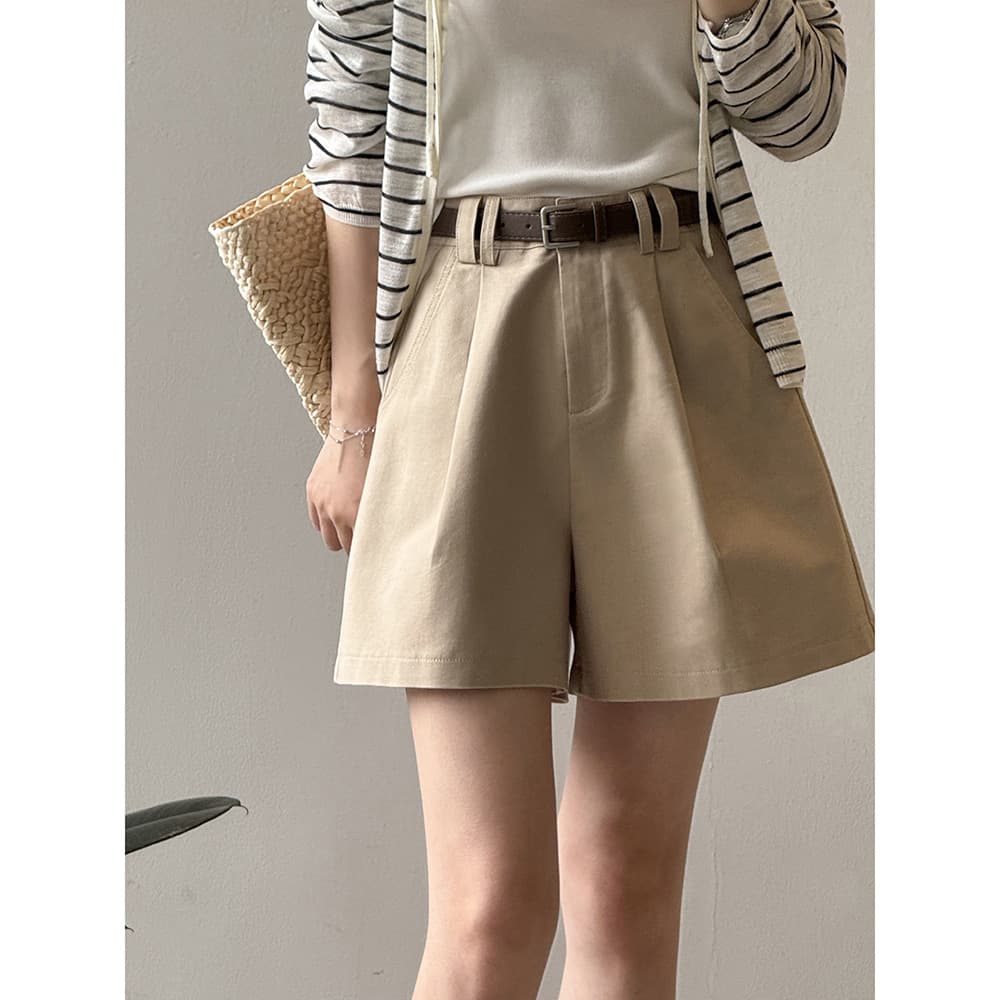 ショートパンツ ベルト付きフレアショートパンツ