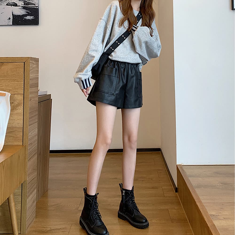 レディース フェイクレザー ショートパンツ ゴム楽ちん