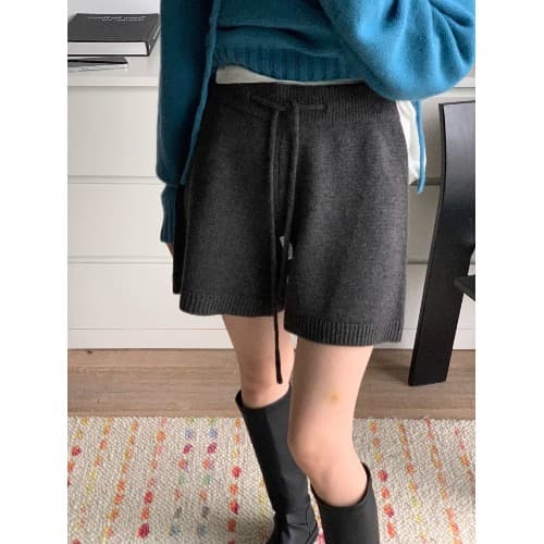 ゆったりニットルームショートパンツ