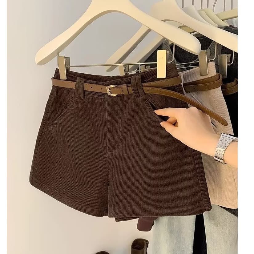 コーデュロイベルト付きショートパンツ