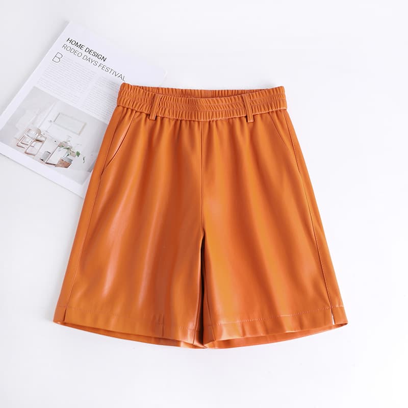ウエストゴムレザー調ショートパンツ