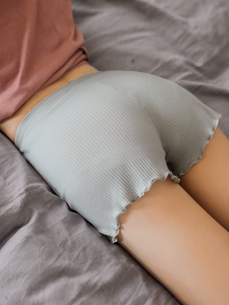 ショートパンツ リブ編みフリル裾ショートパンツ