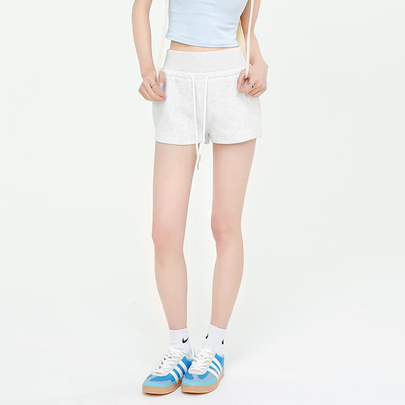 ショートパンツ やわらか素材のリラックスショートパンツ