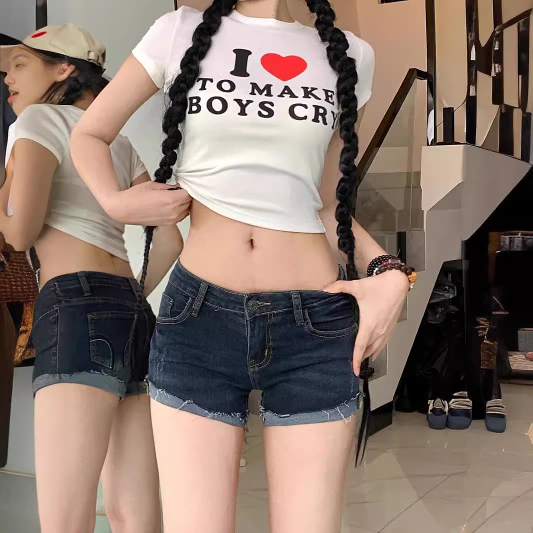 切りっぱなしカジュアルデニムショートパンツ