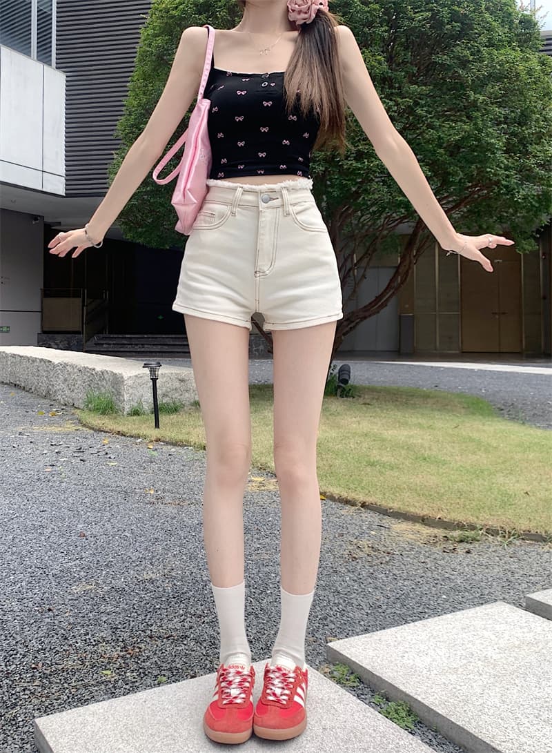 リボン刺繍入りデニムショートパンツ