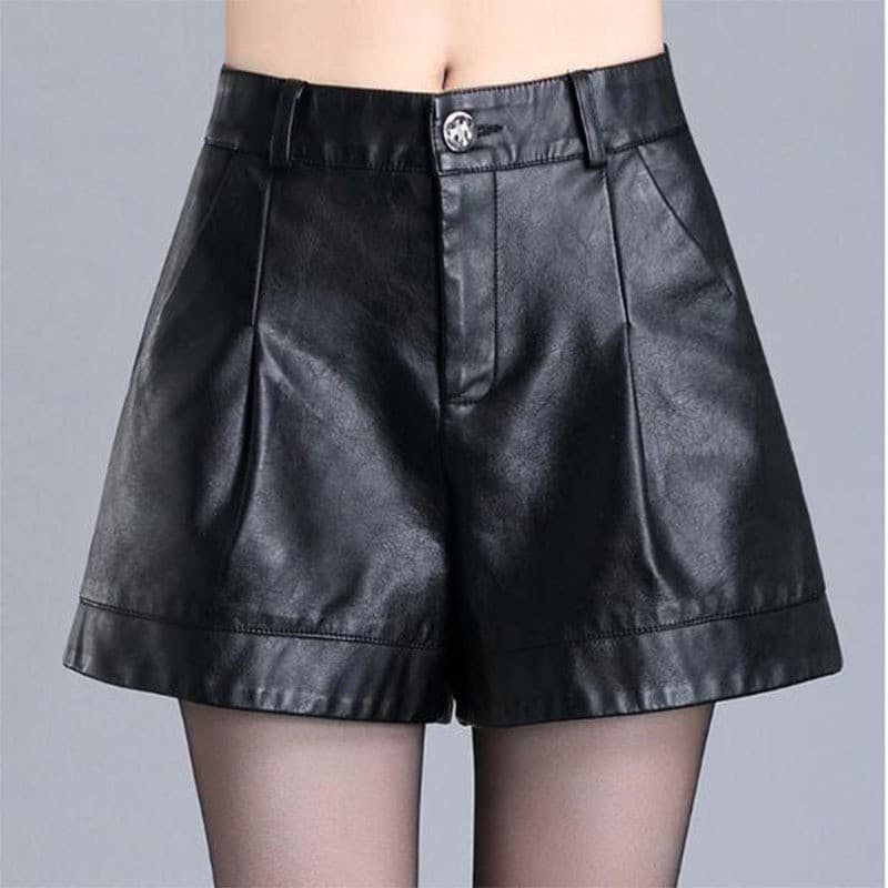 フェイクレザー プリーツショートパンツ