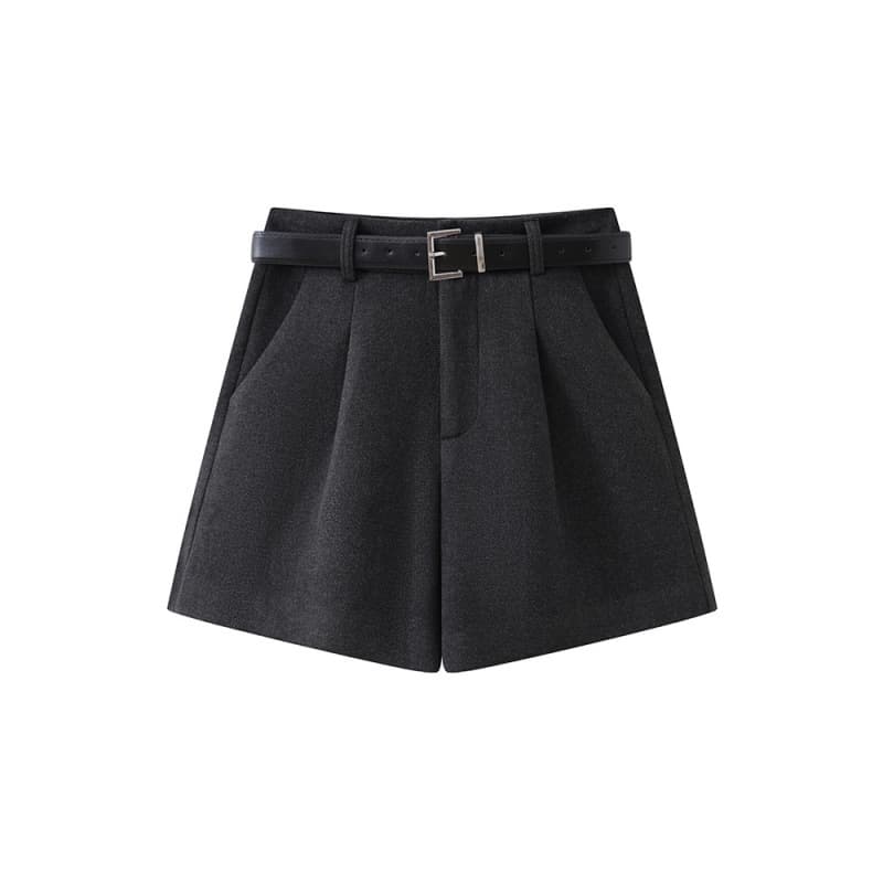 プリーツポケット付きベルトショートパンツ