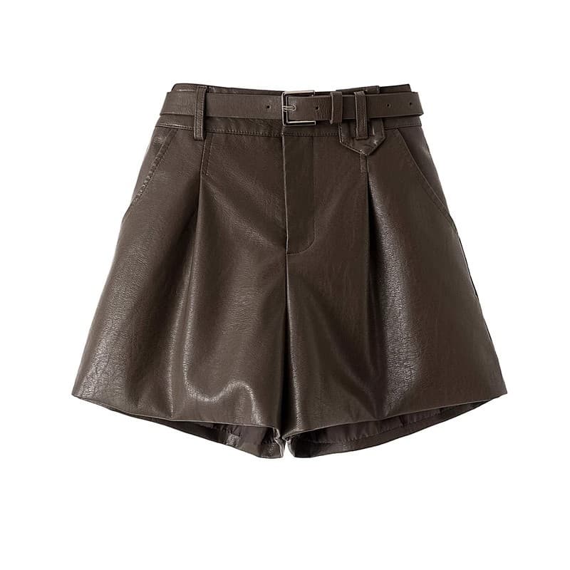 プリーツベルト付きレザー調ショートパンツ