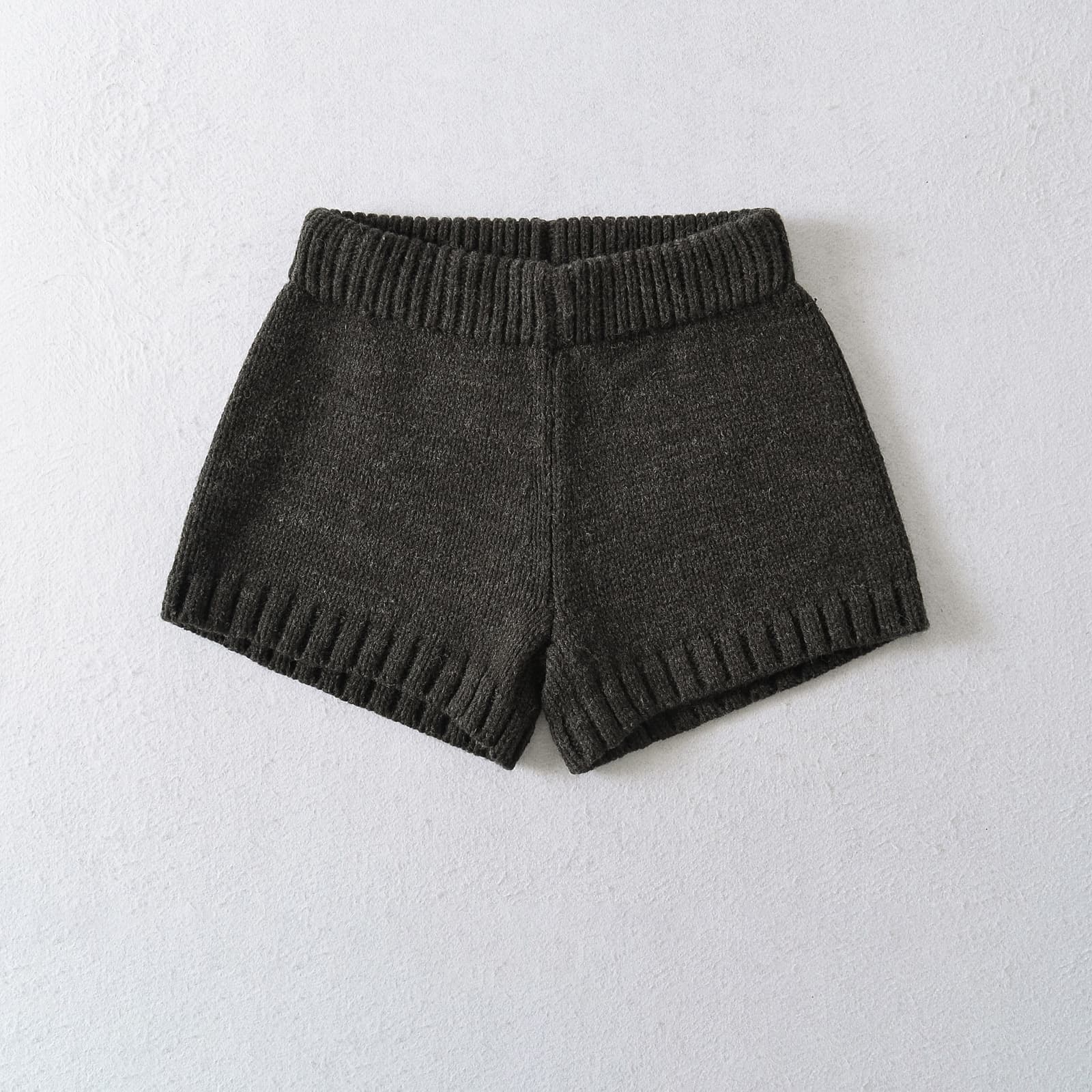 リブ編みニットショートパンツ