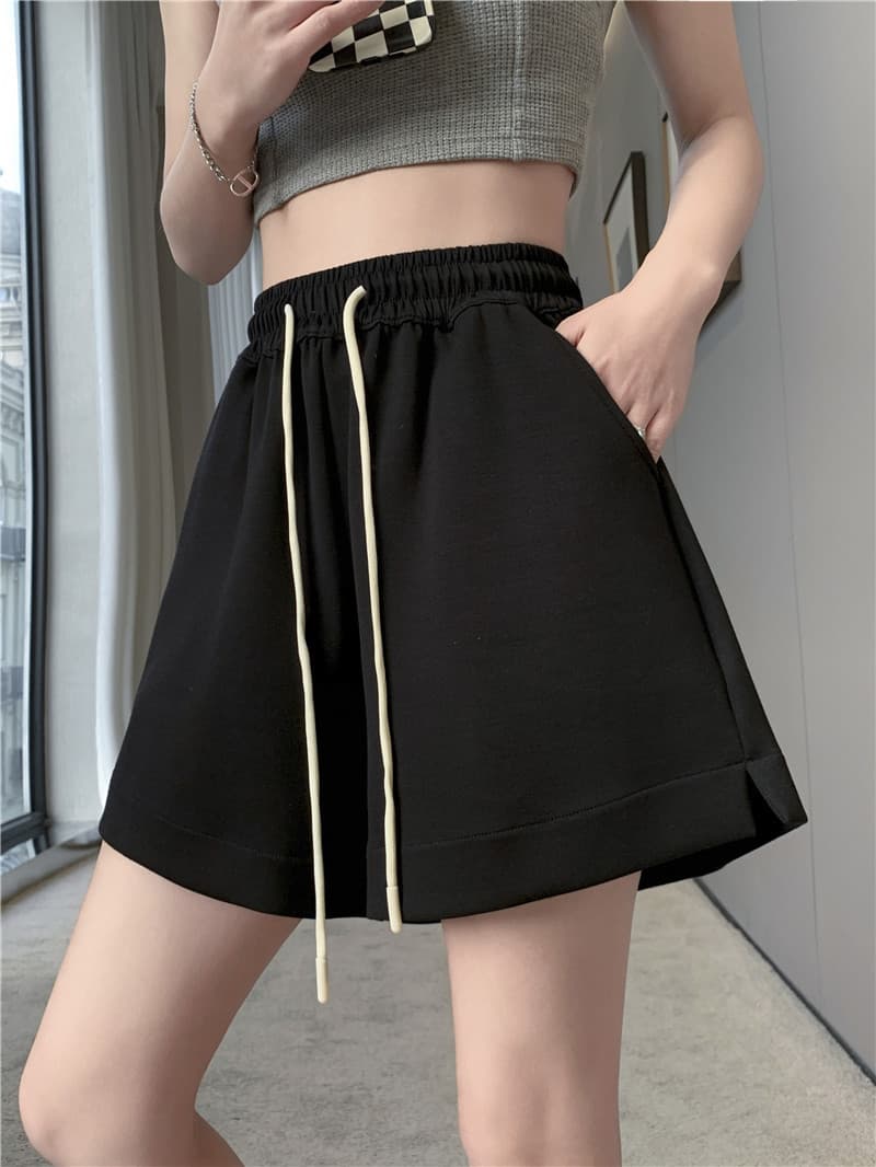 リラックスシルエット ドロストショートパンツ