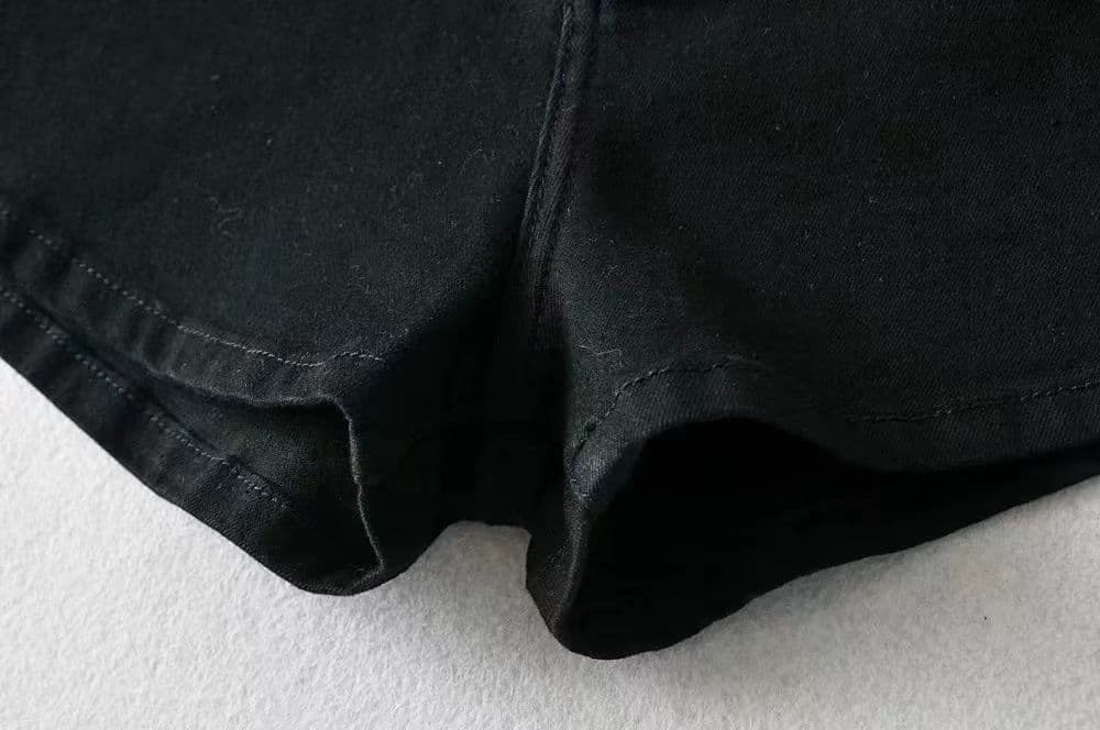 ストレッチ美脚ショートパンツ