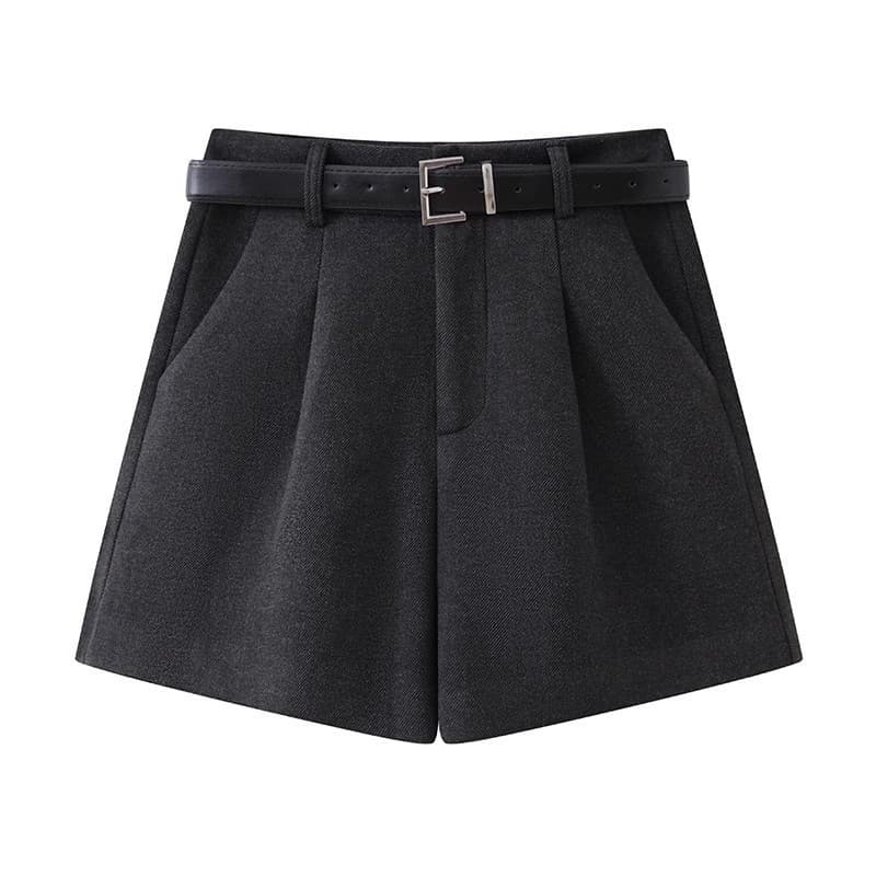 プリーツポケット付きベルトショートパンツ