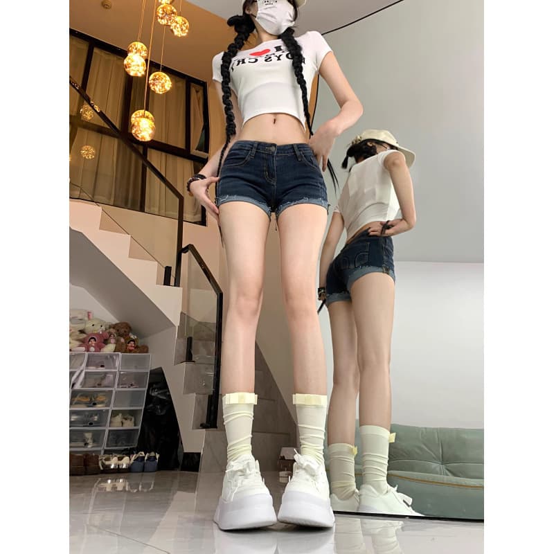 切りっぱなしカジュアルデニムショートパンツ